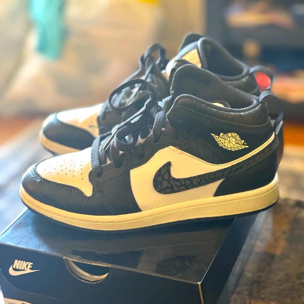 Jordan 1 Mid Panda Elephant in color black, white and gray in youth size 2.5Y